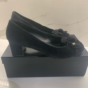 Chanel shoes size 40 suede